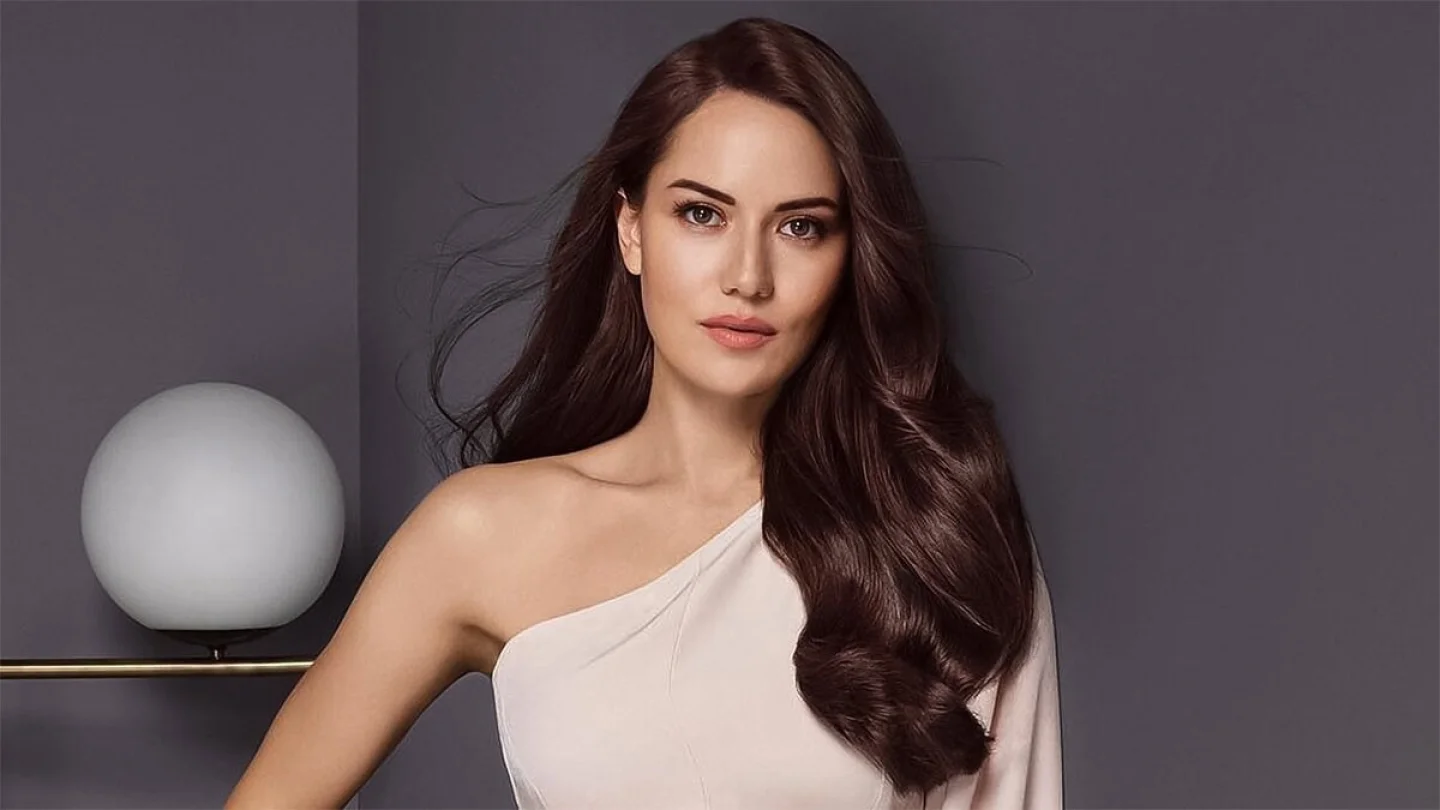 Fahriye Evcen’in Radikal Değişimi Sosyal Medyayı Salladı