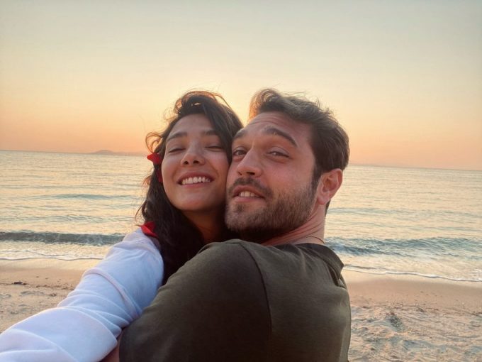 Furkan Andıç, Aybüke Pusat'a Destek Verdiği İçin Diziden Çıkarıldı!