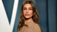 Hailey Bieber Yumurtalık Kistiyle Mücadele Ediyor
