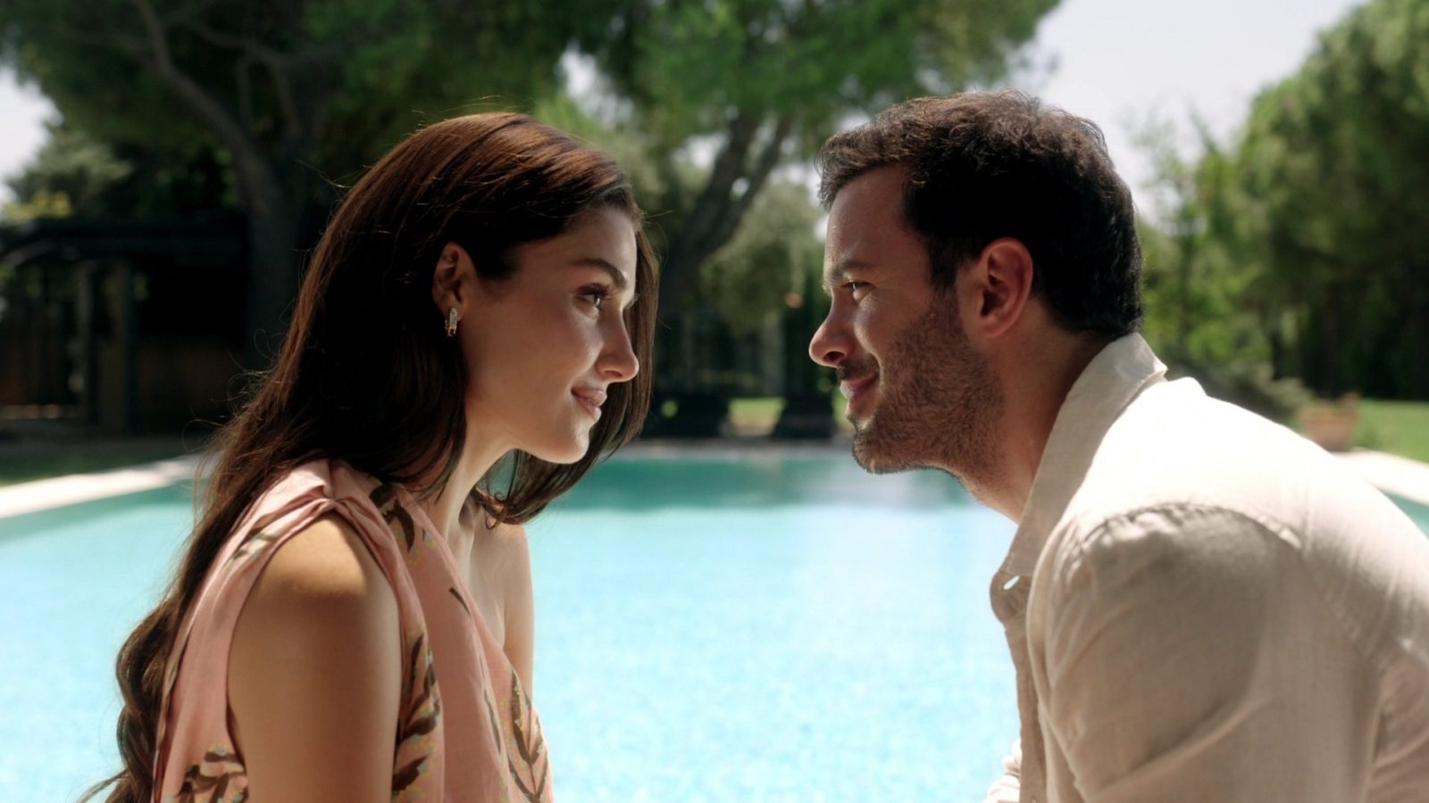 Hande Erçel ve Barış Arduç’lu "Aşk ve Gözyaşı" Dizisinin Yayın Tarihi Açıklandı