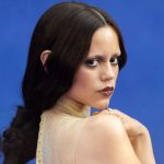 Jenna Ortega, "Wednesday" 2. Sezon Prömiyerinde Cesur Tarzıyla Nefes Kesti
