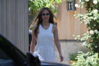 Jennifer Lopez, Boşandıktan Bir Yıl Sonra Üvey Oğluyla Alışverişte Görüntülendi