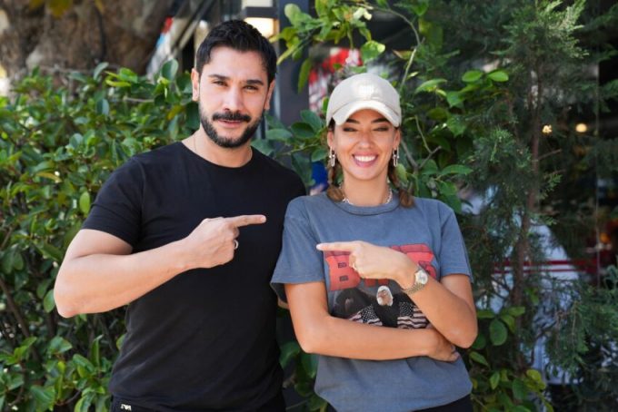 Kadife Kelepçe Dizisinin Okuma Provası Yapıldı: İddialı Yapım Sete Çıkmaya Hazırlanıyor