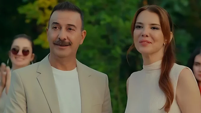Kahkahalara Hazır Olun: “Sıcak Büfe” Filminin Fragmanı Yayınlandı!