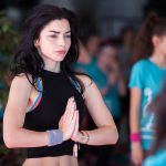 Merve Boluğur’un Tekne Pozları Sosyal Medyayı Salladı!