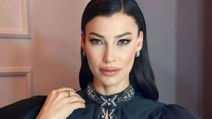Müjde Uzman, "Kral Kaybederse" Dizisinin Kadrosuna Katıldı