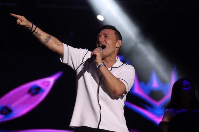 Mustafa Sandal, Doktor Raporuyla Bursa Konserini İptal Etti