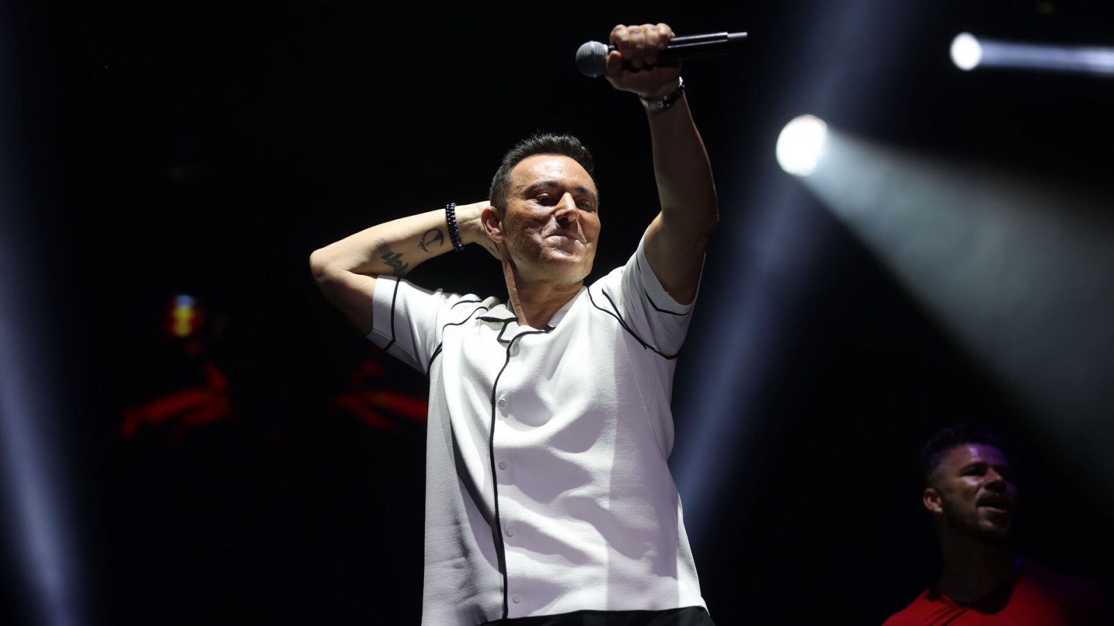 Mustafa Sandal Konserdeki Tepkisiyle Gündem Oldu!