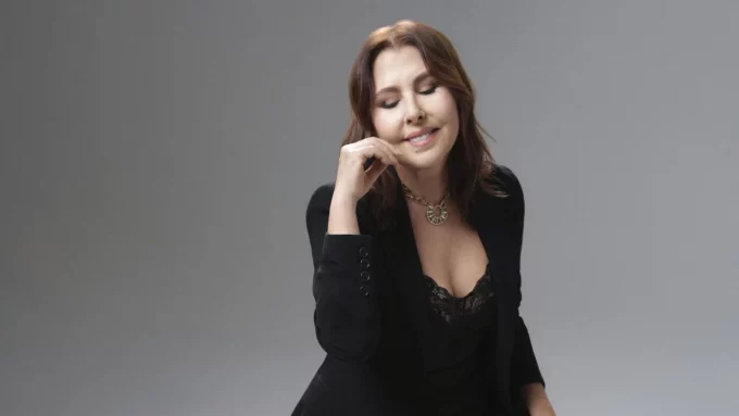 Nilüfer’in Yeni Şarkısı "Sebebi Sen" Listeleri Altüst Etti!