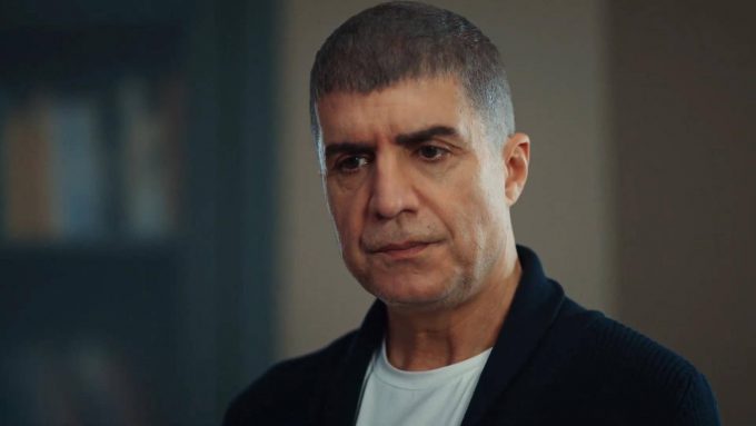 Özcan Deniz’e Şok Haciz! “Geleceğimi de Çaldı” Diyerek Kardeşine Ateş Püskürdü