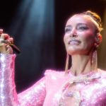 Pembe Timsah Kostümüyle Sıla Çeşme’de Göz Kamaştırdı