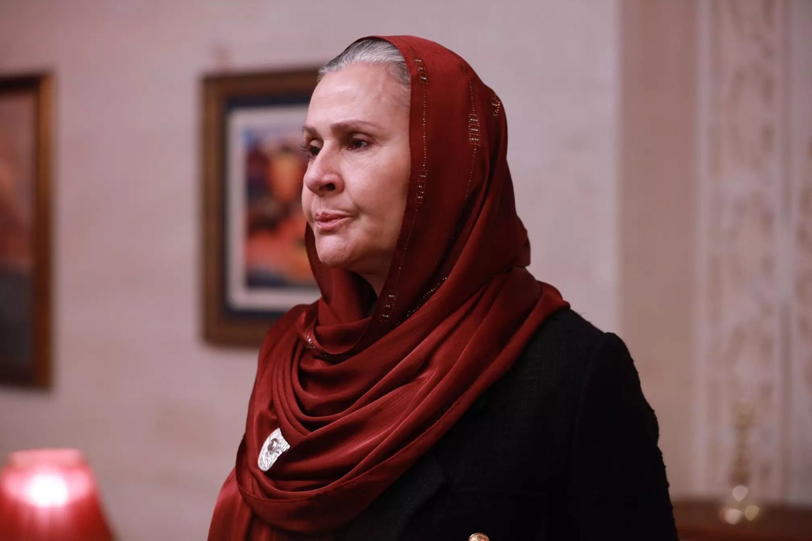 Sadakat Tatilde Gülümsüyor! Uzak Şehir’in Hanımağası Gonca Cilasun’dan Renkli Paylaşımlar