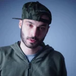 Sansar Salvo Babasına Şiddet Uyguladı: Gözaltına Alındı