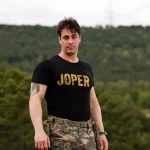 Sarp Levendoğlu Moda Dünyasını Karıştırdı: “SarpPaplo” Markasıyla Sahne Artık Onun