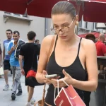 Sümeyye Aydoğan Soğuk Tavrıyla Şaşırttı! Hayranına Yanıt Vermedi