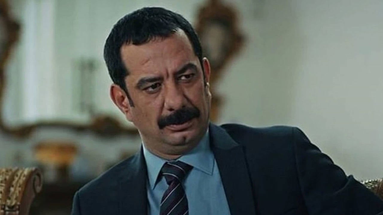 Ünlü Oyuncu Emre Törün Hayatını Kaybetti: Tiyatro Dünyası Yasta!