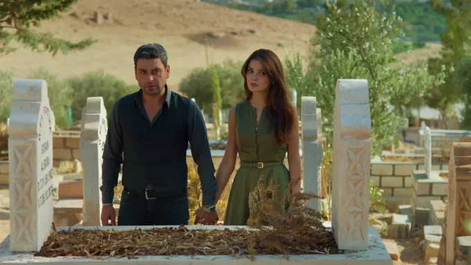 Uzak Şehir 2. Sezon İçin Geri Sayım Başladı! Atakan Özkaya'dan Heyecanlandıran Paylaşım