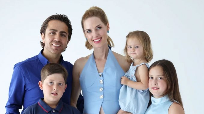 Wilma Elles’ten Mutlu Haber: Dördüncü Kez Anne Oluyor, Cinsiyetini Duyurdu!